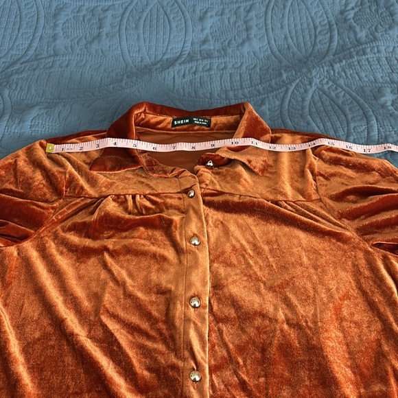 Women’s SHEIN Button Front Velvet Shirt Size 4 - Picture 8 of 11